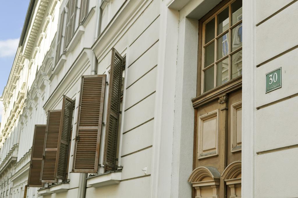 Apartment Mit Grossem Balkon Graz Luaran gambar